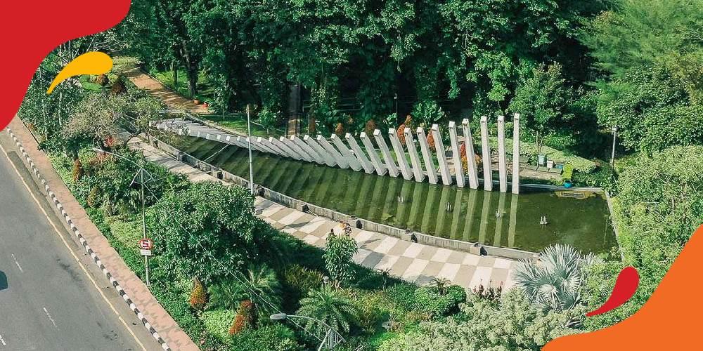 Tman Pelangi - taman di Surabaya yang bagus di malam hari